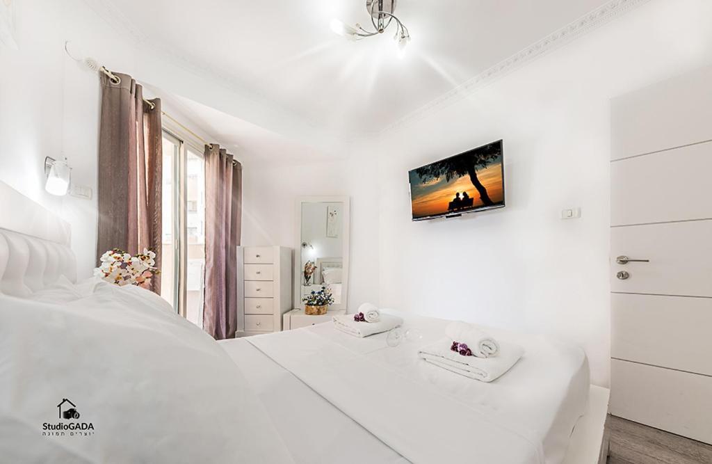 Kings & Queens By The Lake Tiberias Exterior photo